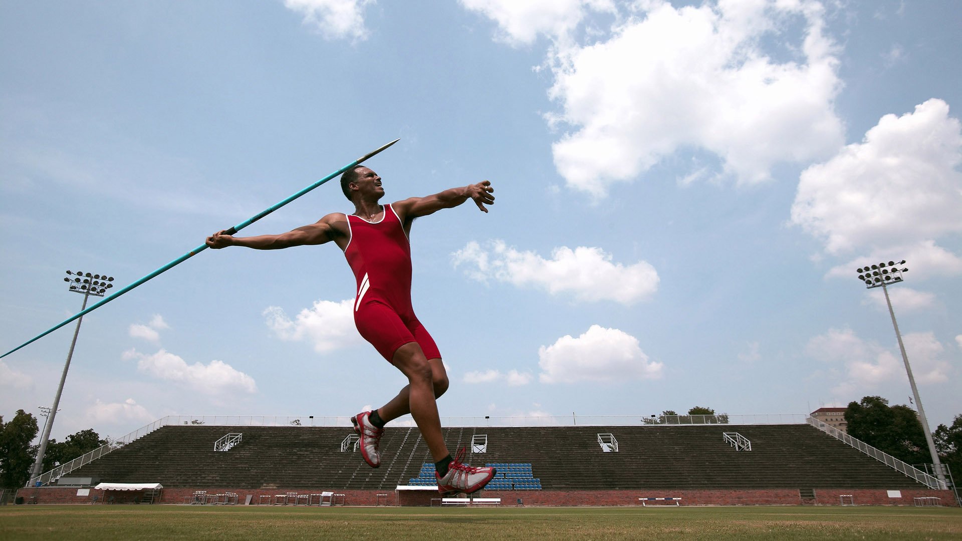 九游体育网页登陆-200米自由泳选手配速均衡合理，200米自由泳正常人多少秒